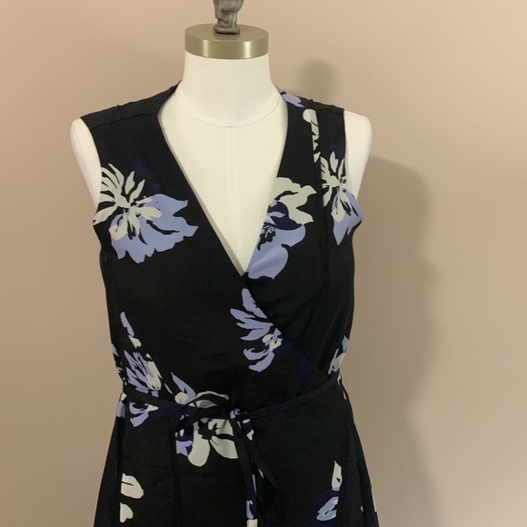 BANANA Republic Navy Color Floral Design Maxi Dress Size S- Like New. - Picture 6 of 15